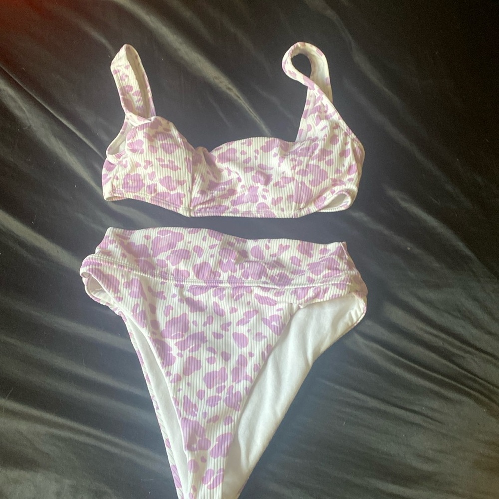 super cute cheetah print swim suit set from forever 21!